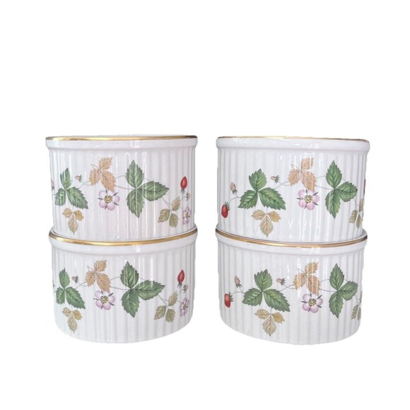 Wedgwood Wild Strawberry Set of 4 Ramekins 3" Oven to Table Gold Rim Traditional - Picture 1 of 7
